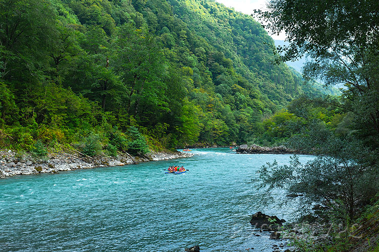 Река Бзыбь. Источник: abkhazia.ru Река Бзыбь. Источник: abkhazia.ru
