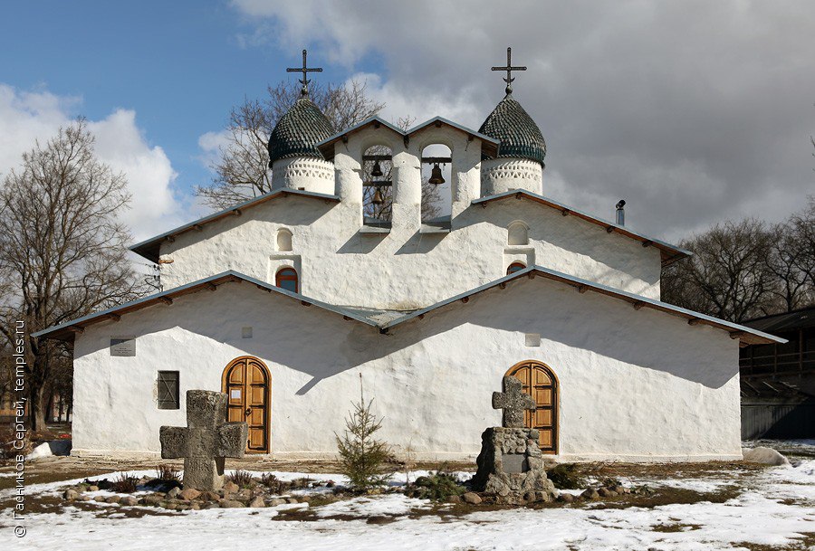 Псков. Церковь Покрова от Пролома. XVI в.