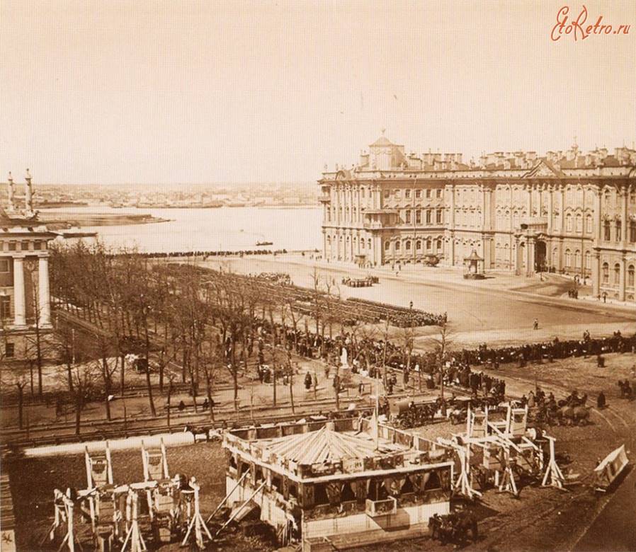 Ярмарочные павильоны рядом с Адмиралтейским бульваром