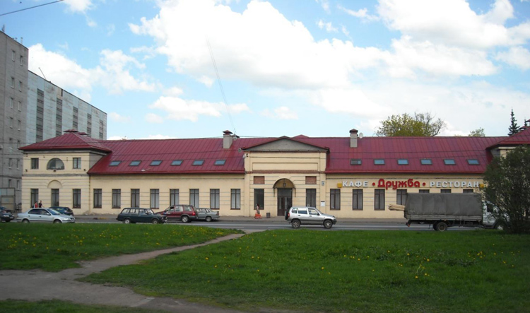 Современный вид здания, в котором находился Дворец коммунистов.
