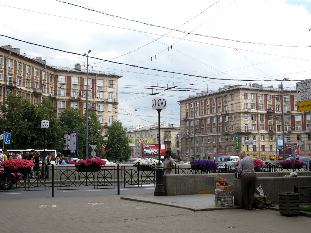 Заневская площадь