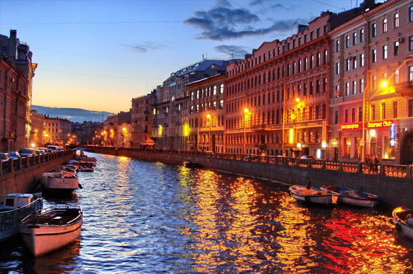 Романтические места Петербурга: прогулка по рекам и каналам