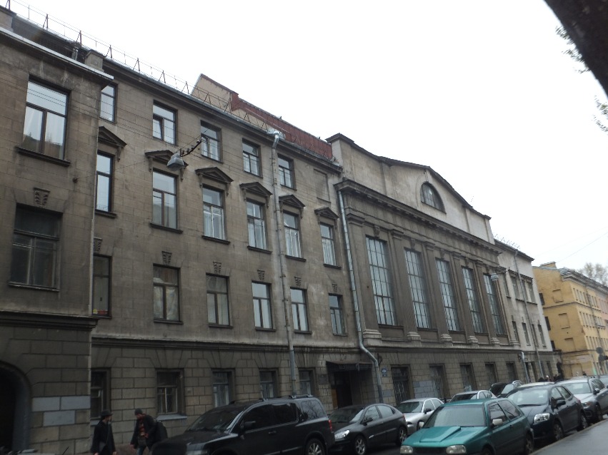 Фасад здания Училища и Совета Санкт-Петербургских реформаторских церквей 