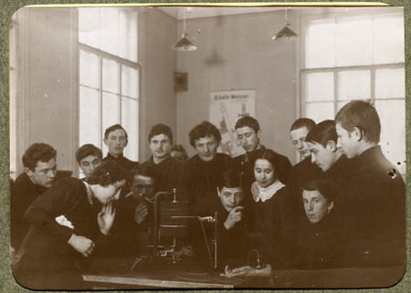 Фотографии Коммерческого училища в Лесном. Из архива Н.Н. Галицкой.